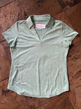 New with tags!  Tommy Bahama Mint Green Short-Sleeve V-Neck Polo Top Small